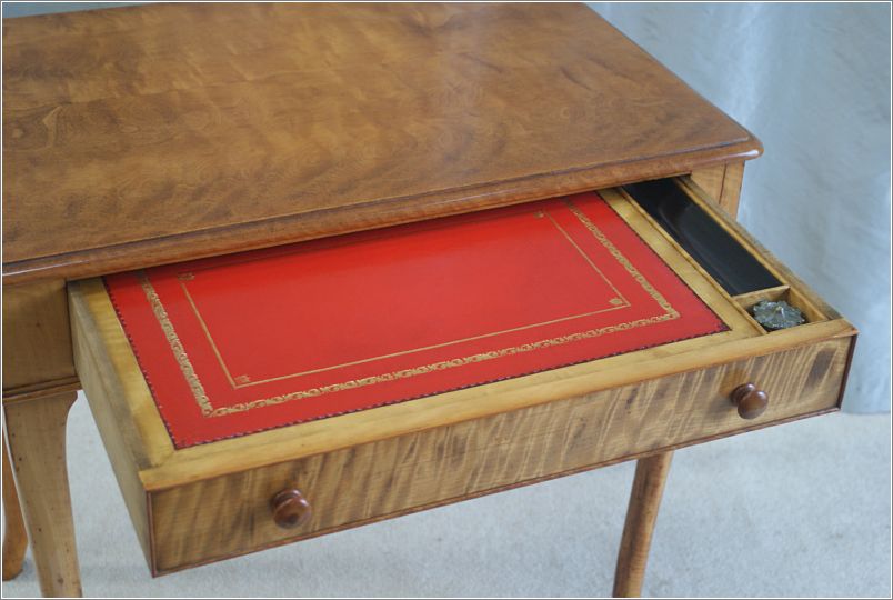 3043 Red leather writing surface inside drawer
